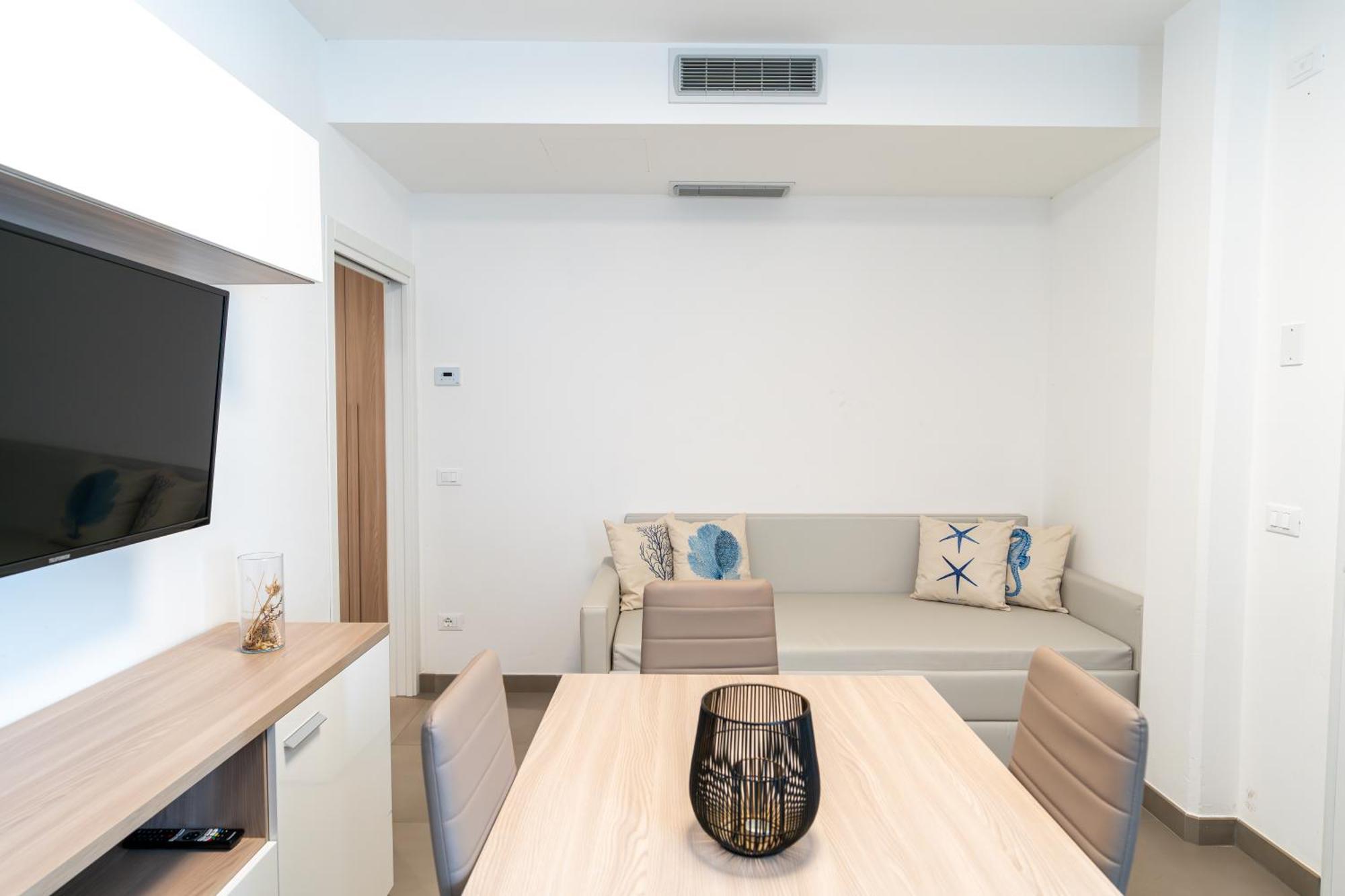 One-Bedroom Suite,1540757311:JPEG
